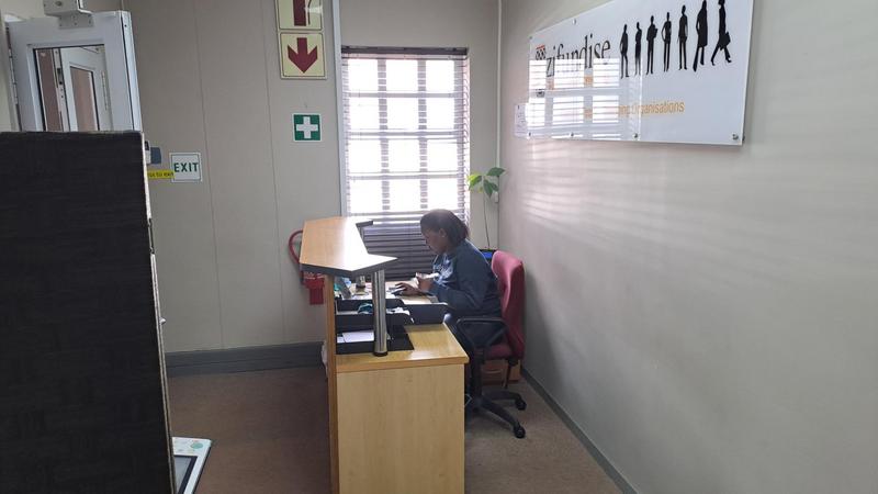 To Let commercial Property for Rent in Newton Park Eastern Cape